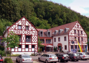 Behringers Freizeit - und Tagungshotel Gößweinstein